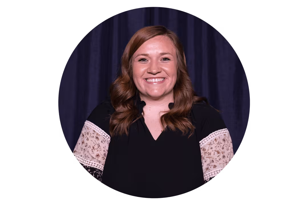  Courtney Thompson bio photo